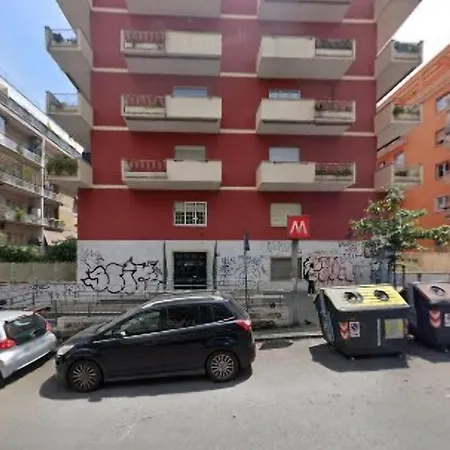 Interno 6 منزل للإقامة روما